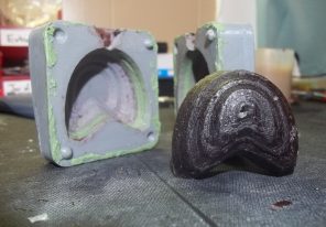 Wax casting with 3D-printed two-part molds