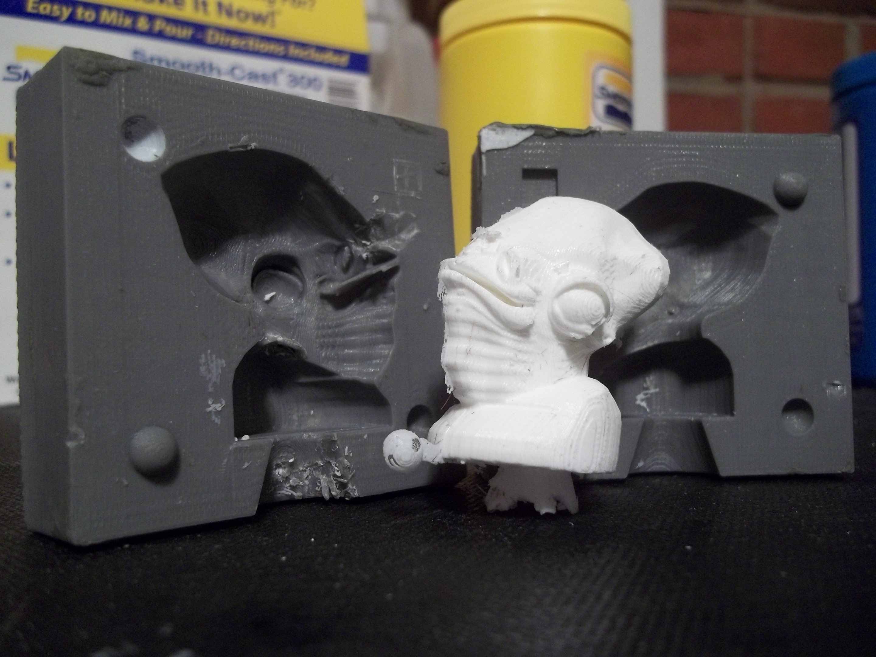 Resin and silicone casting with 3D-printed molds